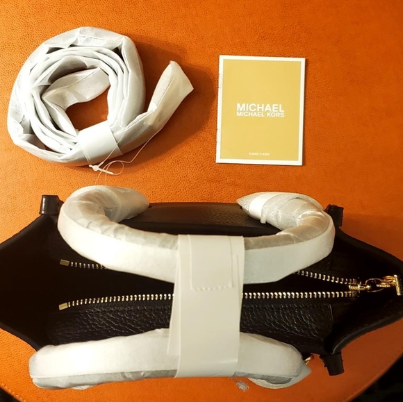 Michael Kors Kris Crossbody Leather Small Satchel BRAND NEW - Picture 7 of 9